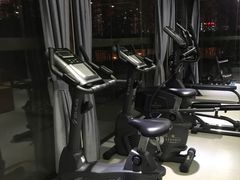 -优逸酒店(柳州窑埠古镇万象城店)