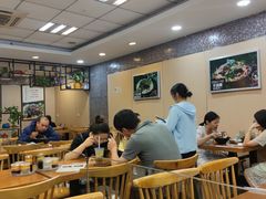 大堂-鑫花溪牛肉米粉(凤凰街创始总店)
