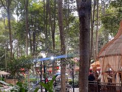 -二荆条·蜀鲜汇城市森林火锅