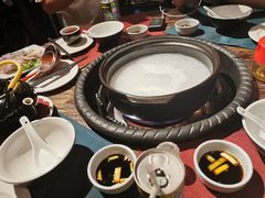 等待滚粥烫鱼-大良毋米粥(锦龙路总店)