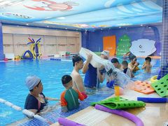 -戊辰亲子游泳俱乐部