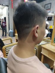 -首脑美发沙龙
