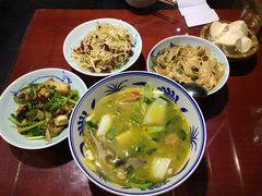 -窄巷子陕菜馆·地道陕西菜(粉巷店)