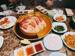 双层肥牛-猪啊牛呀羊啊铜盘烤肉(正大广场店)