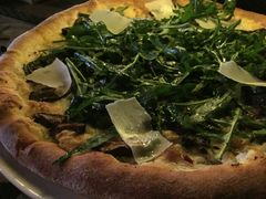 黑松露披萨-WOLFGANG PUCK KITCHEN & BAR(迪士尼小镇店)