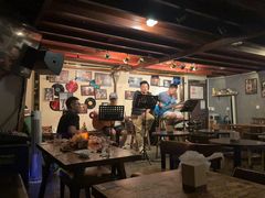 -南锣鼓巷吉他吧(鼓楼店)