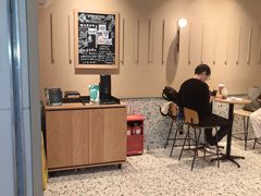 -星巴克(杭州东站东到达店)