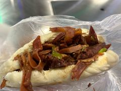 火烧夹肉-马路牙子烧烤音乐酒馆(望京店)