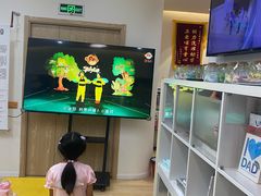 -猴有戏教育戏剧·音乐剧·主持口才·演讲朗诵辩论(环球港华师大校区)