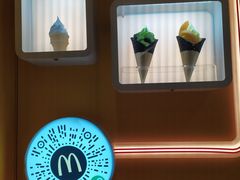 门面-麦当劳(新世纪环球中心店)