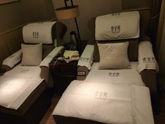 -新盈光·云会所(百丈东路店)