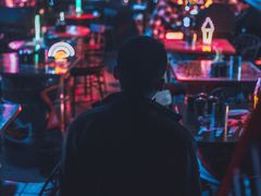 -UP嘻哈酒吧(粉巢店)