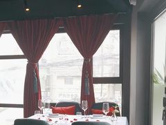 -弦月窗LUNETTE BY AMANDA(复兴路店)