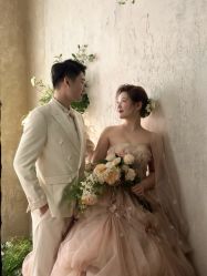 -雪中彩影婚纱摄影·微光艺术中心