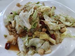鹰嘴豆炒包菜-帕米尔食府(白云观店)