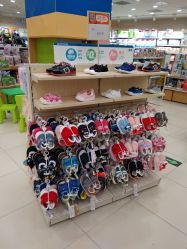 -乐友孕婴童(龙旗购物中心店)