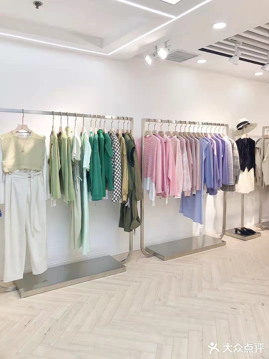 省下的钱能多买半个衣柜  太便宜了