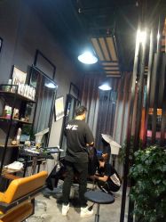 -MOVAN  HAIR莫凡匠人发型屋
