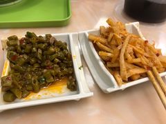 -卓雅桂林米粉