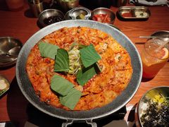 铁板章鱼五花肉-春熙台韩国料理·章鱼肥牛(西丽店)