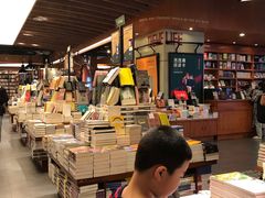 -西西弗书店(三峡广场湟恩新纪元购物广场店)