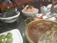 -小天鹅火锅·一线江景洪鼎旗舰店(洪崖洞店)