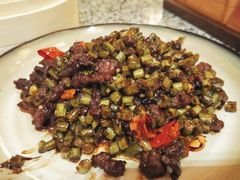 酸豆角炒牛肉粒-南京大牌档(凯德大峡谷店)