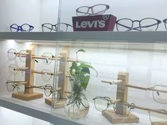 -翰佐蔡司小乐圆·依视路星趣控·暴龙眼镜折扣店