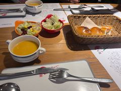 -米兰西典(西坝岗路店)