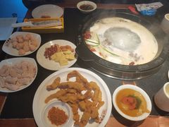 -周周有辣火锅馆(玖耀里店)