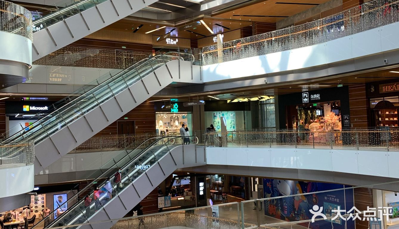 终于又有家商场开业位置在地铁安贞门出来就是商场