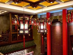 -梅龙镇酒家(南京西路总店)