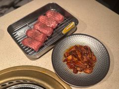 -蚂蚁洞·烤肉大营地(上海静安大悦城店)