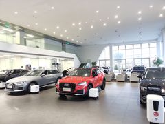 -上海冠松华奥奥迪4S店(张江店)
