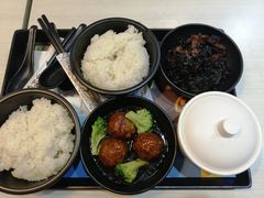 -老娘舅餐厅(黄龙体育中心店)