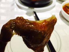手撕乳鸽-琬苑鸽庄·川粤融合菜(解放碑总店)