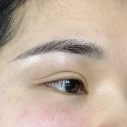 -一个差评成就的纹眉店