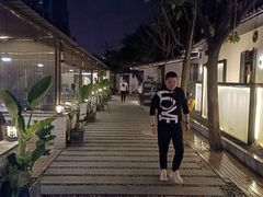 -浮何烤铺(桐梓林店)