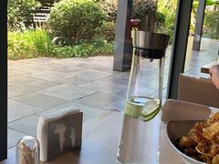 靠窗位-川流不息(北蔡休闲广场店)