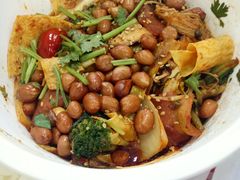-愉肴麻辣香锅(中北镇店)
