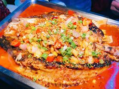 -鸣记脆皮烤鱼·海鲜烤鱼(三八广场店)