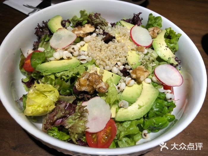 jr recipe 共禾食谱(南京西路店)牛油果藜麦沙拉图片