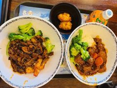 -横琴湾畔餐厅(长隆海洋王国白鲸剧场店)