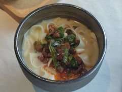 遵义豆花面-黔香阁·味(花木店)