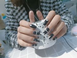 -UGIRL有个美甲