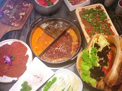 -热火朝天鲜切牛肉火锅(南强街巷店)