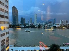-曼谷湄南河畔华美达广场酒店