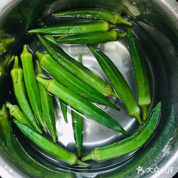 减肥又健胃肠的蒜蓉秋葵，一口停不下来！