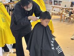 -首脑美容美发化妆美甲培训学校(龙岗校区)