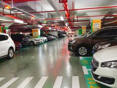 -龙湖天街-停车场